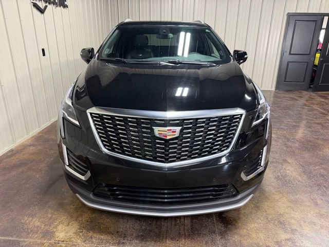 Used 2025 Cadillac XT5 Premium Luxury image 2