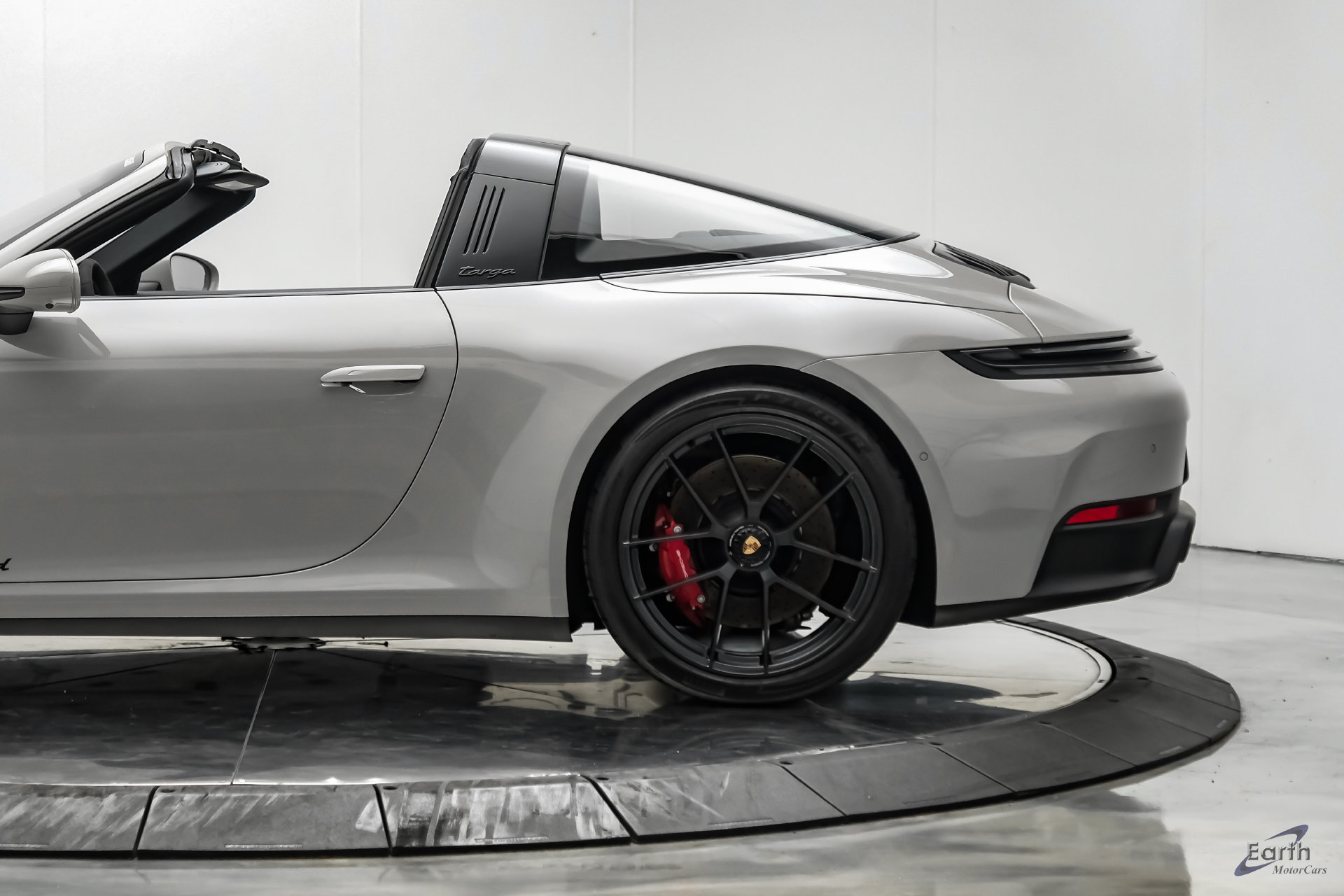 Used 2025 Porsche 911 Targa 4 GTS AWD/4WD image 11