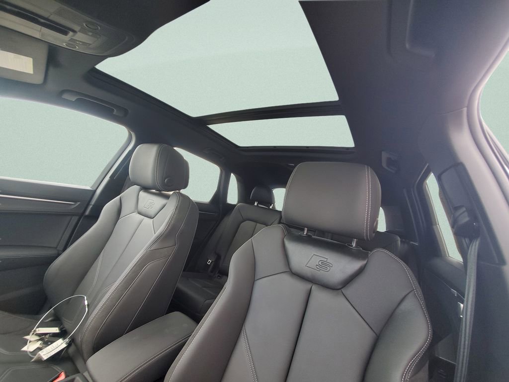 Used 2020 Audi Q3 2.0T Premium Plus w/ Premium Plus Package AWD/4WD image 25