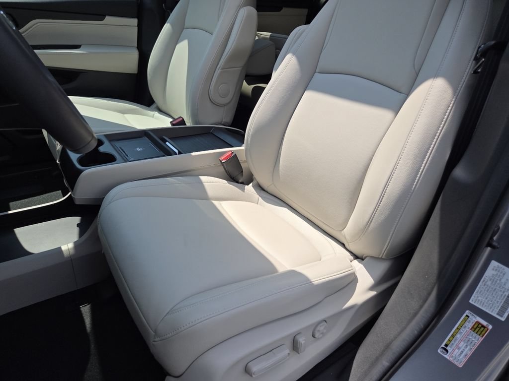 Certified 2026 Honda Odyssey EX-L image 30