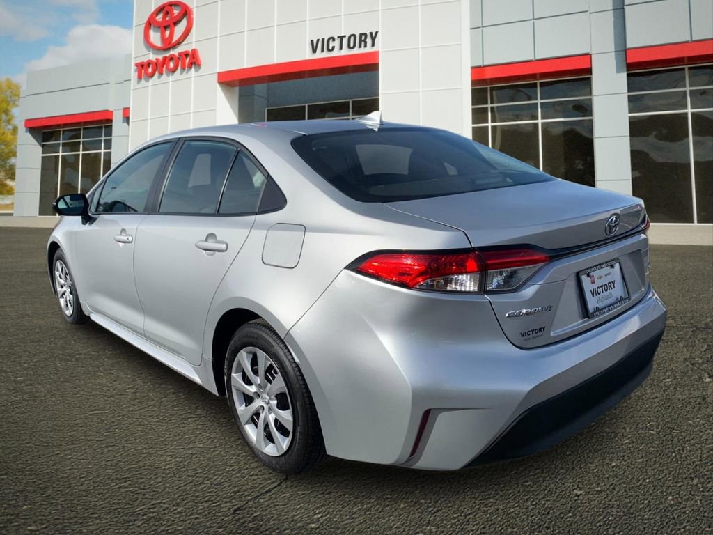 Used 2025 Toyota Corolla LE image 5