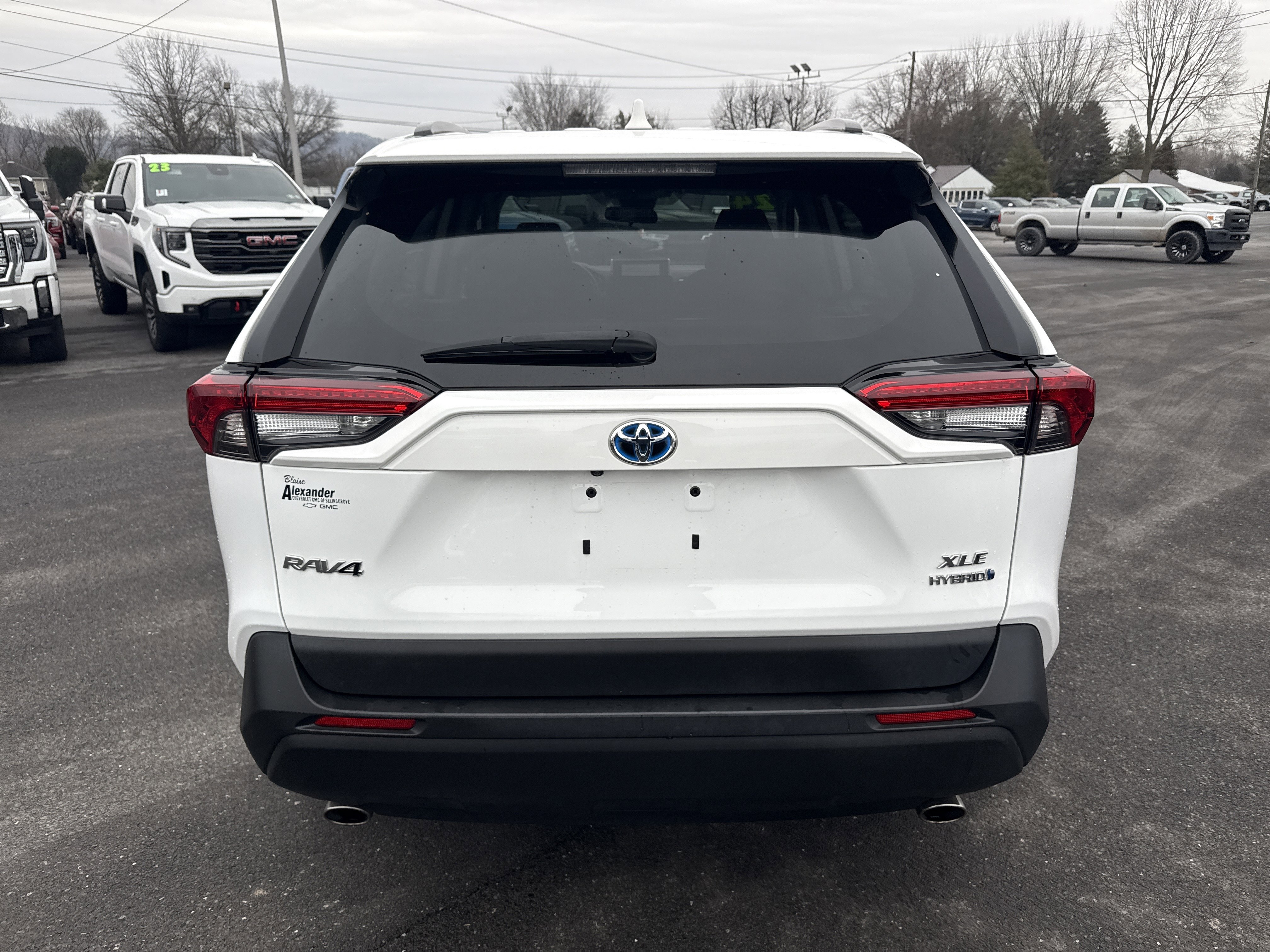 Used 2024 Toyota RAV4 XLE image 4