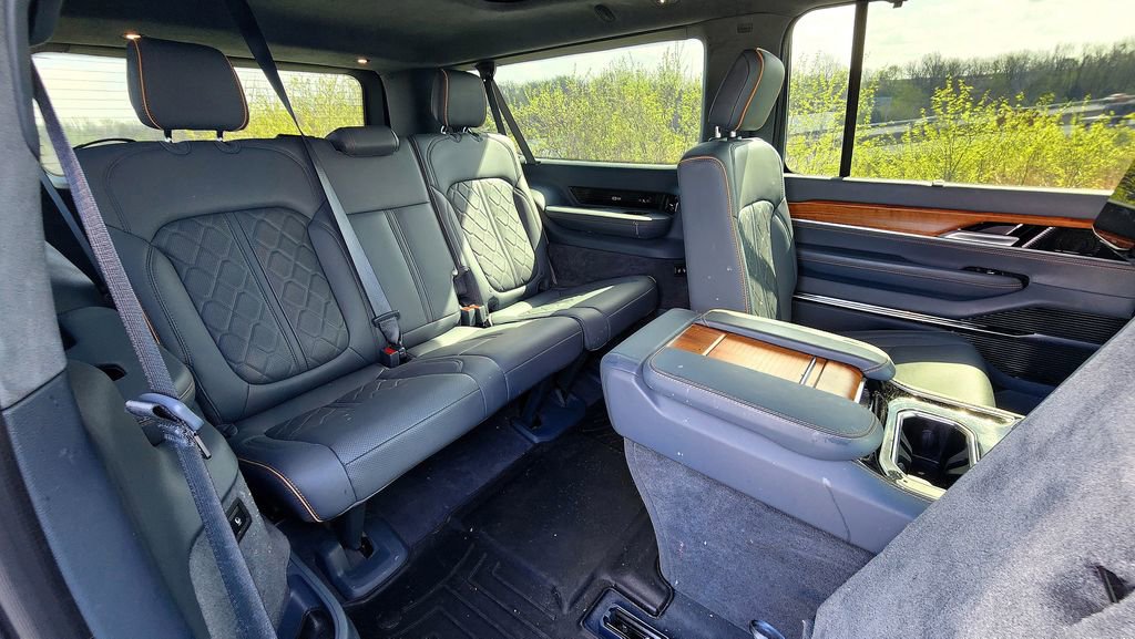 Used 2024 Jeep Grand Wagoneer L Series III w/ Rear Seat Video Group 1 AWD/4WD image 79