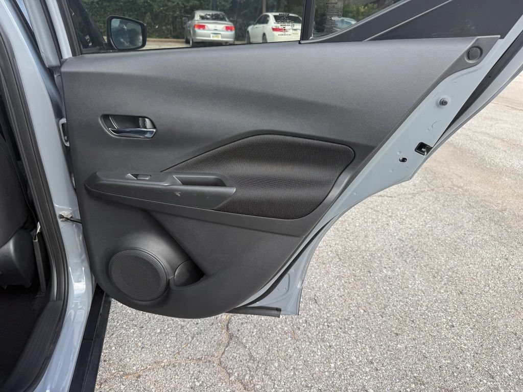 Used 2021 Nissan Kicks SV FWD image 35