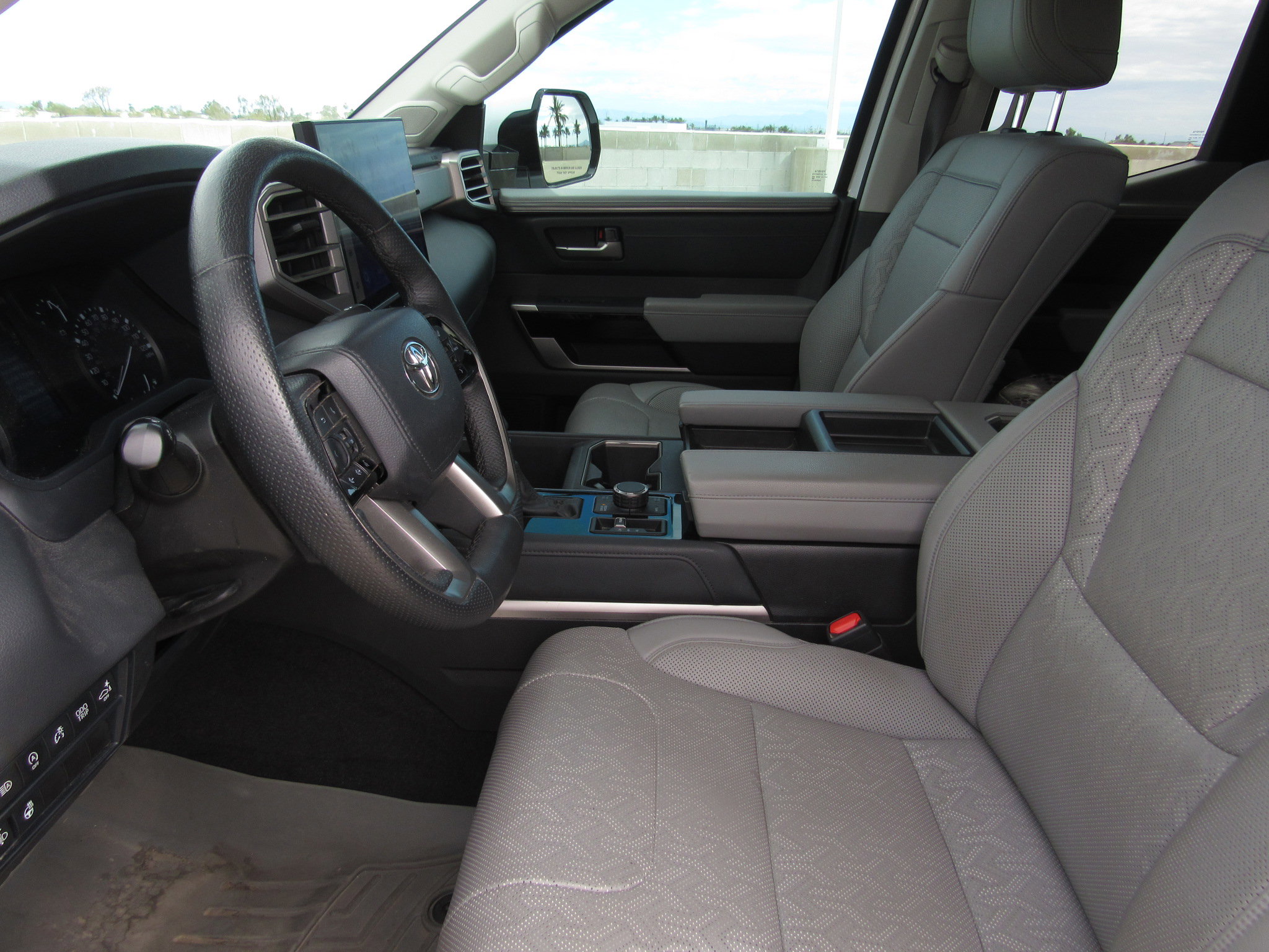 Used 2022 Toyota Tundra Limited w/ TRD Off-Road Package image 16