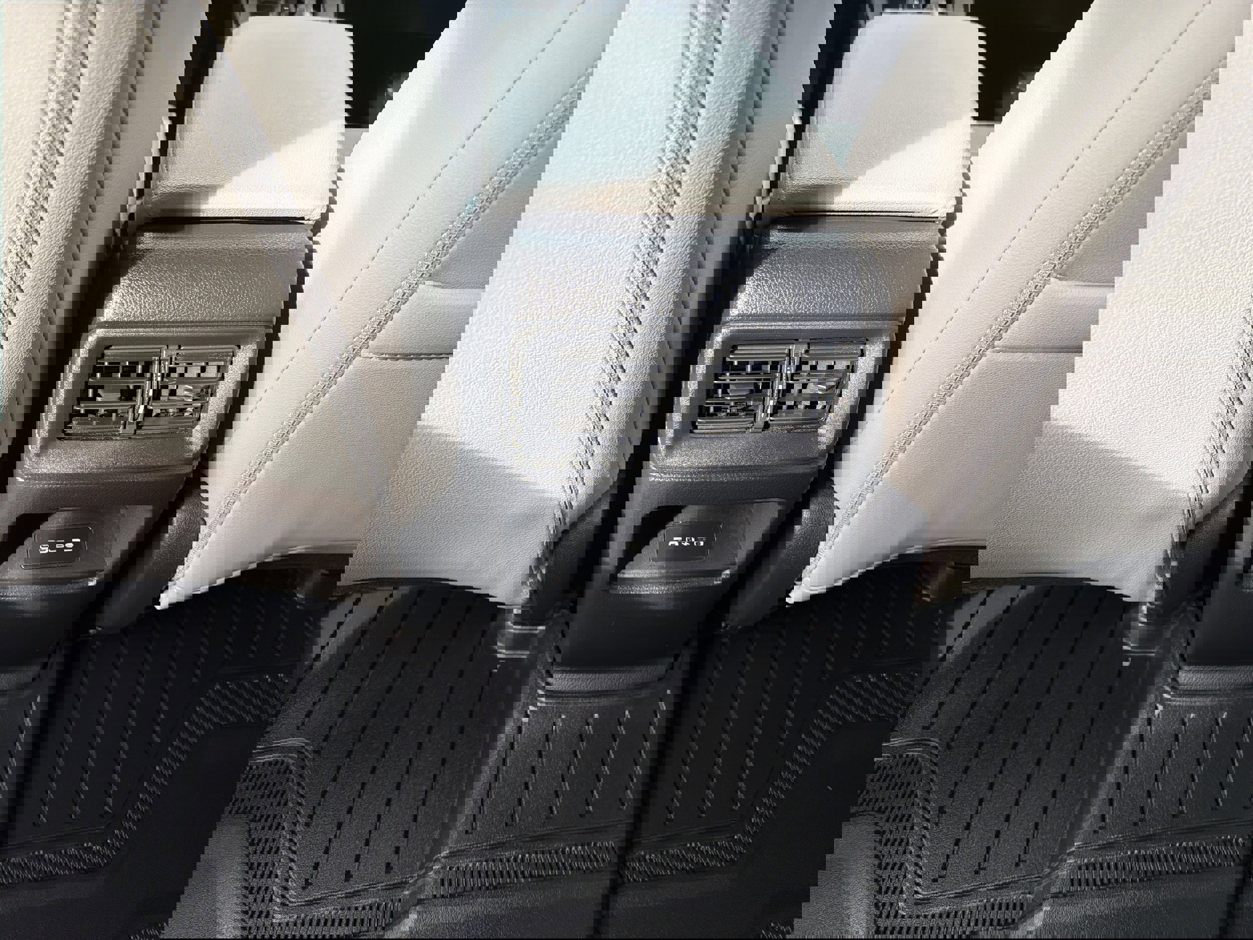 Used 2024 Honda CR-V EX-L image 11