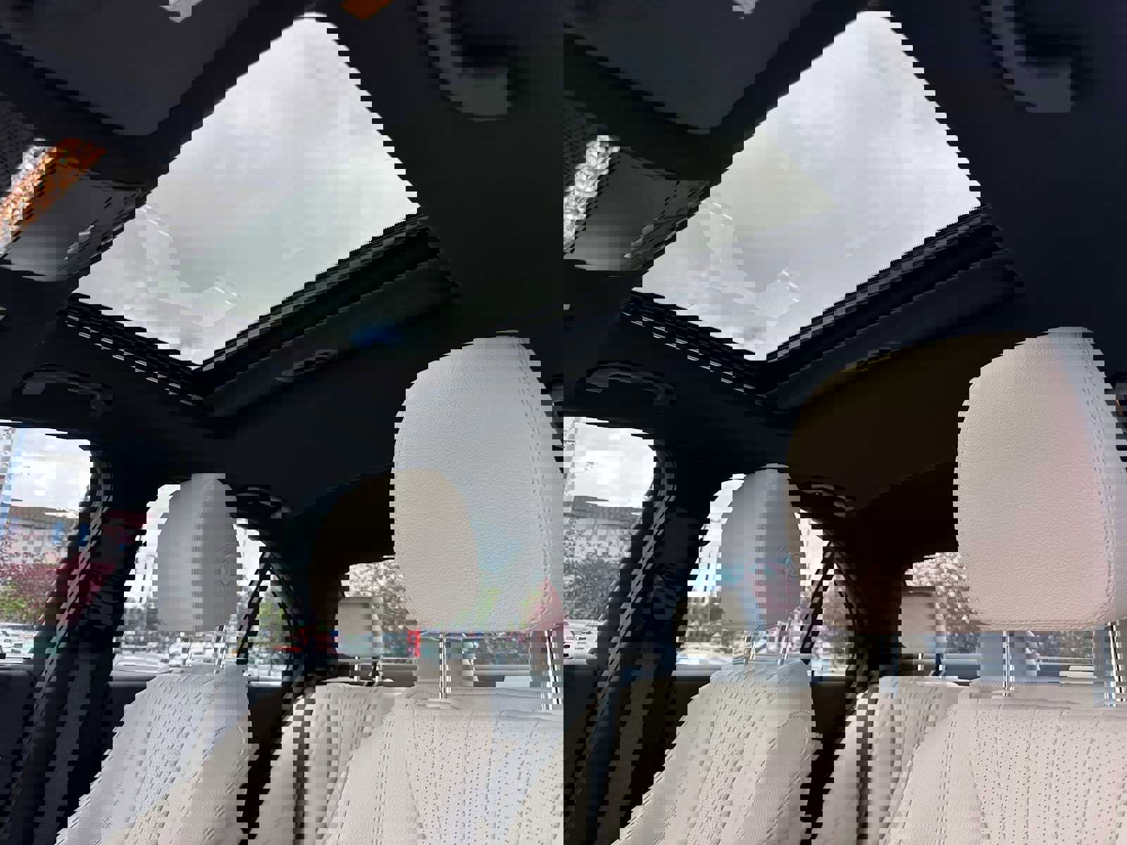 Used 2023 Mercedes-Benz E 350 4MATIC Sedan image 22