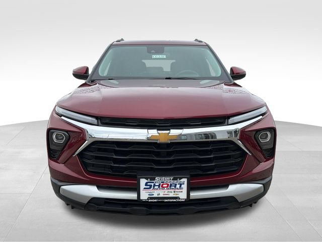 Used 2025 Chevrolet TrailBlazer LT AWD/4WD image 2