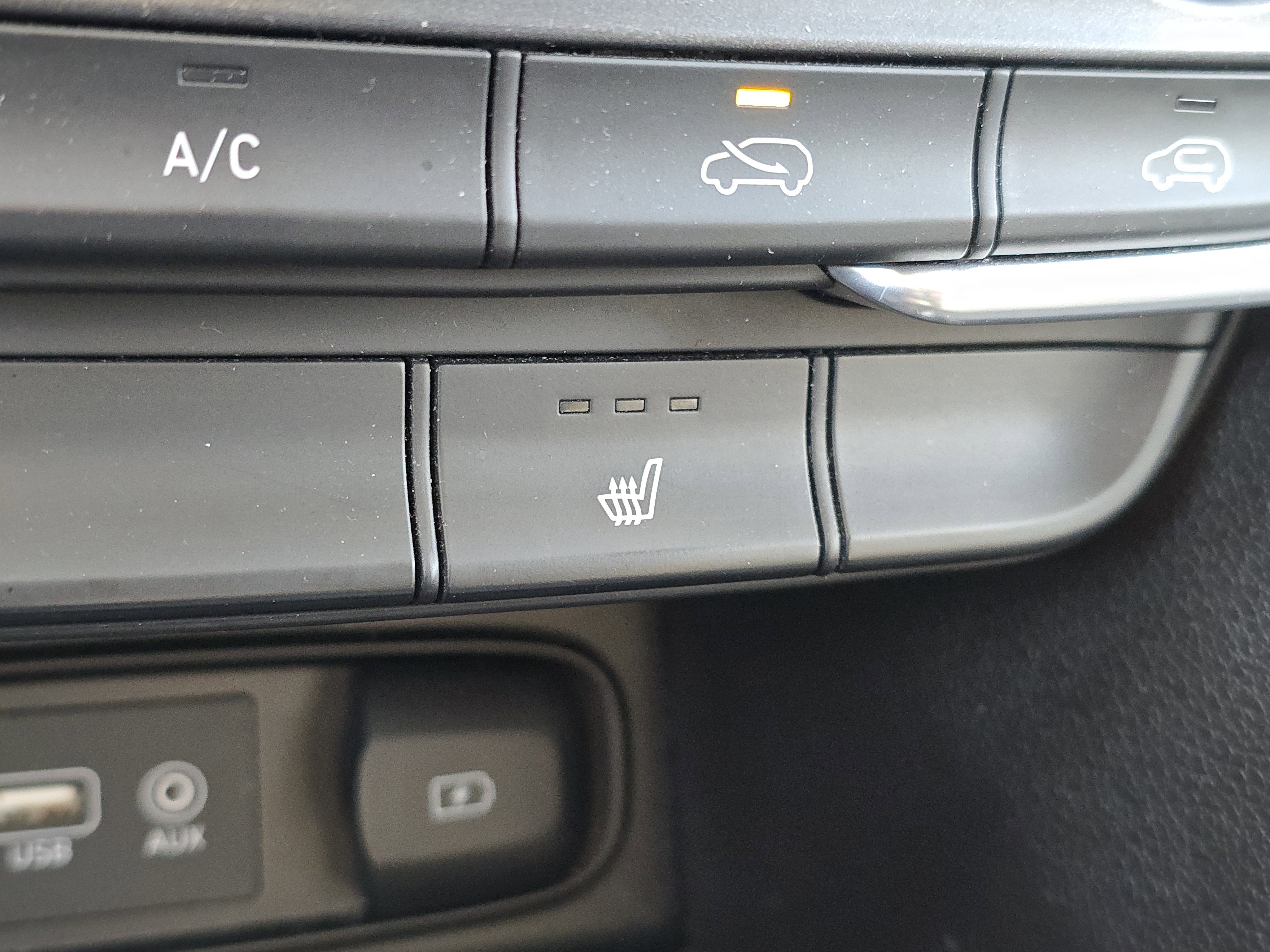 Used 2020 Hyundai Santa Fe SEL image 21