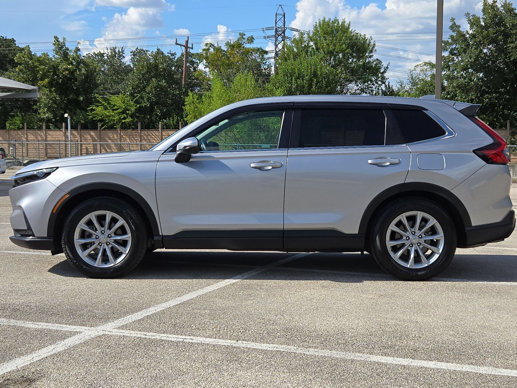 Used 2023 Honda CR-V EX-L image 6