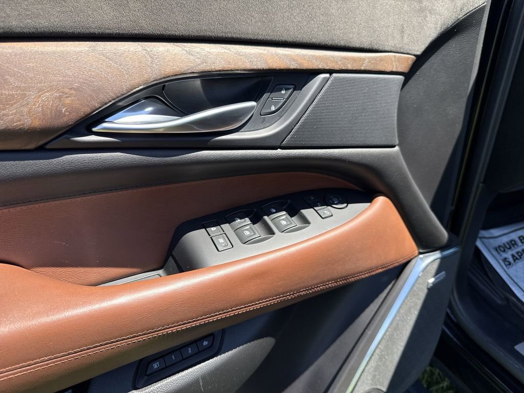 Used 2017 Cadillac Escalade Premium Luxury w/ LPO, Radiant Package AWD/4WD image 23