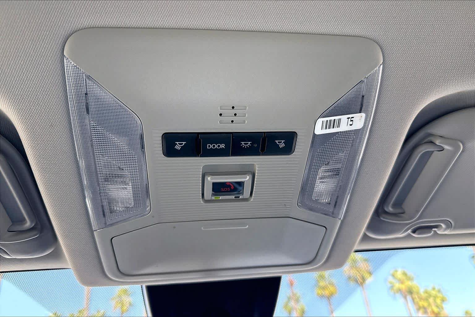 Used 2024 Toyota RAV4 XLE FWD image 30