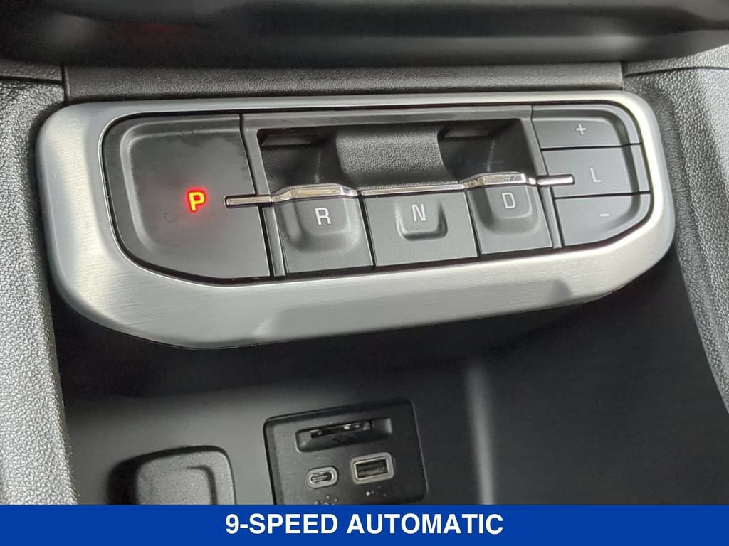 Used 2023 GMC Acadia SLT FWD image 13