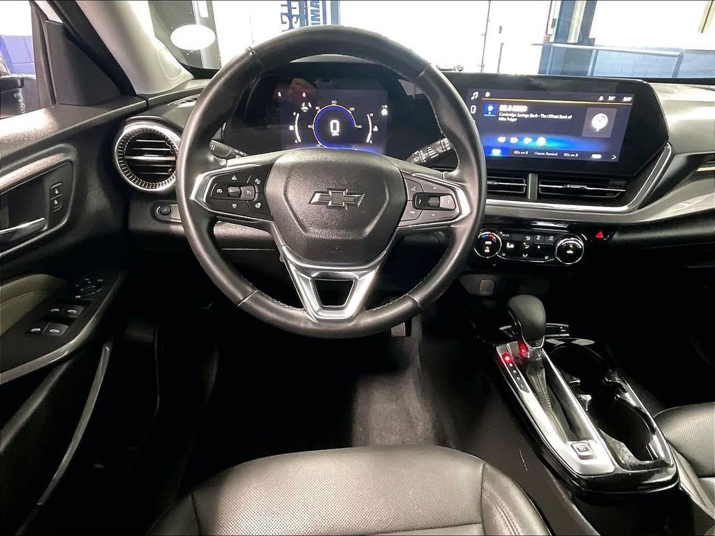 Used 2024 Chevrolet Trax ACTIV w/ Driver Confidence Package FWD image 18