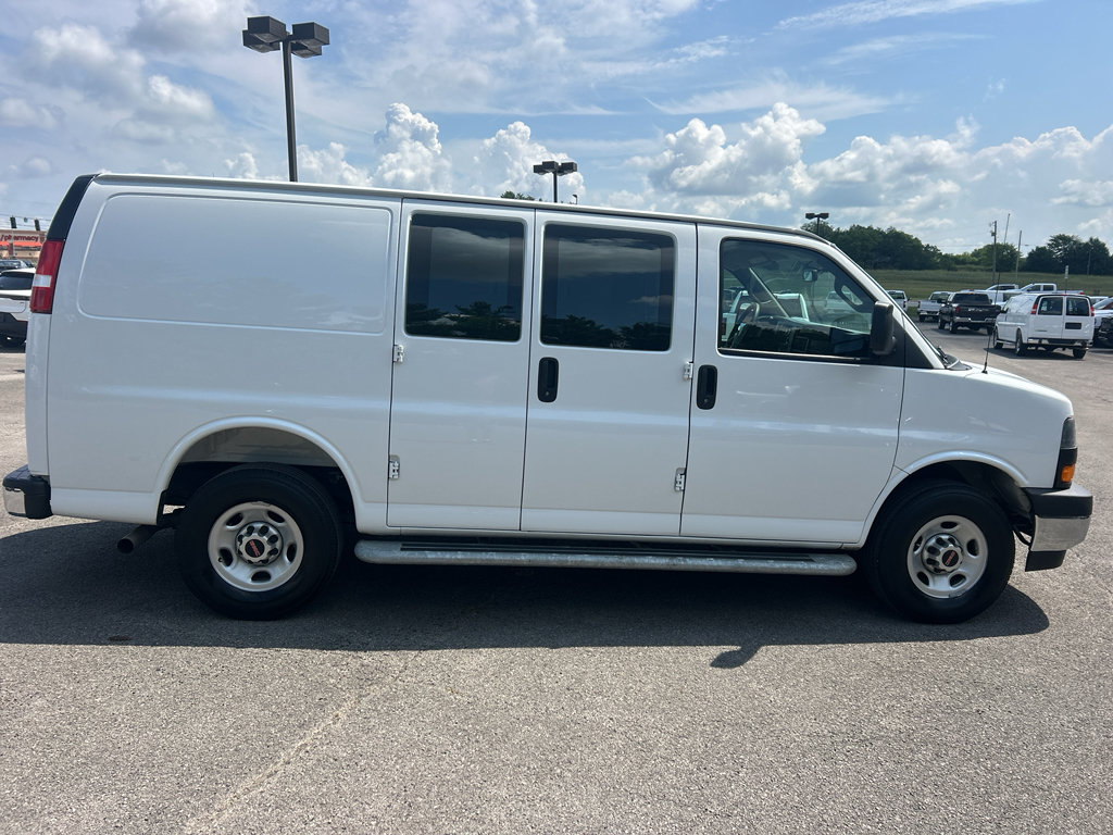 Used 2025 GMC Savana 2500 w/ Driver Convenience Package RWD image 4