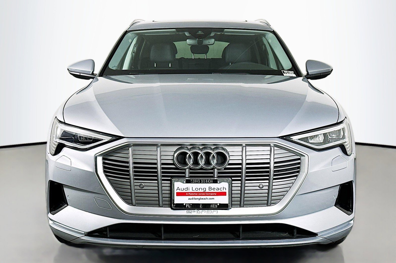 Used 2023 Audi e-tron Premium image 2