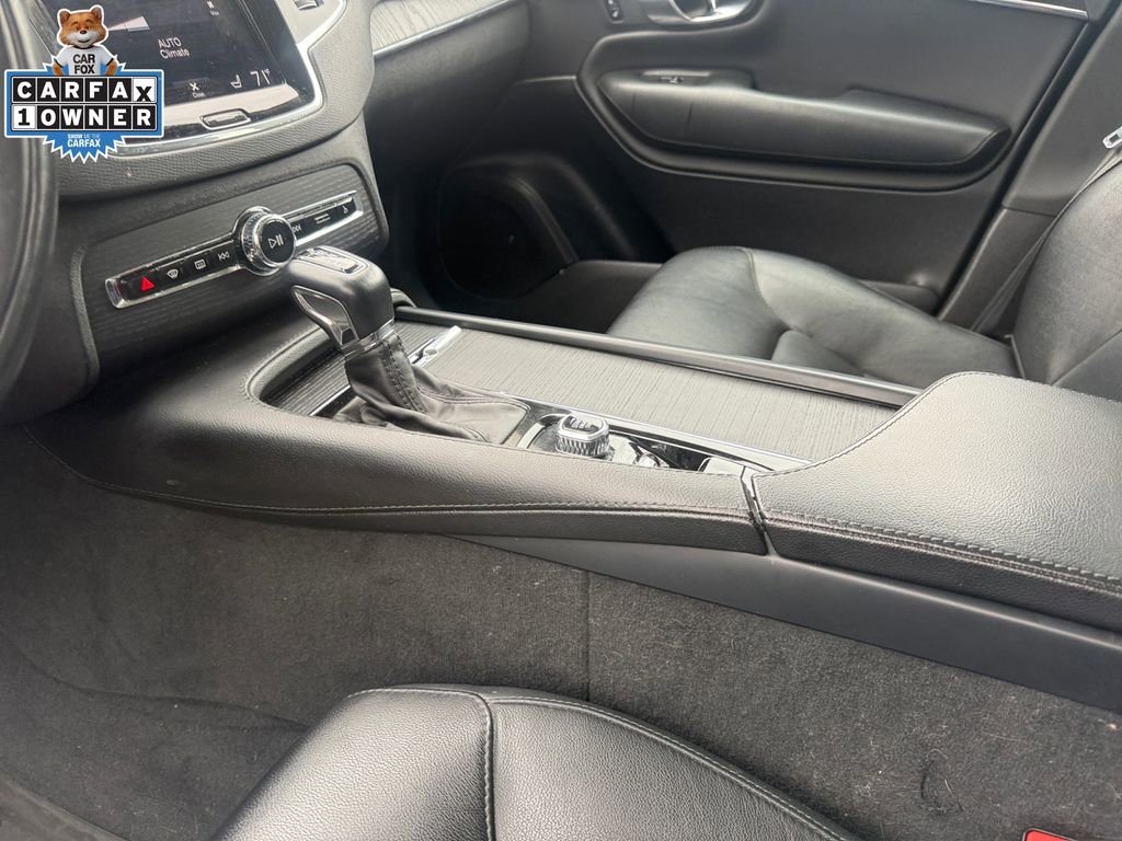 Used 2020 Volvo XC90 T5 Momentum w/ Protection Package Premier AWD/4WD image 23