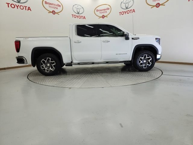 Used 2024 GMC Sierra 1500 SLT AWD/4WD image 3