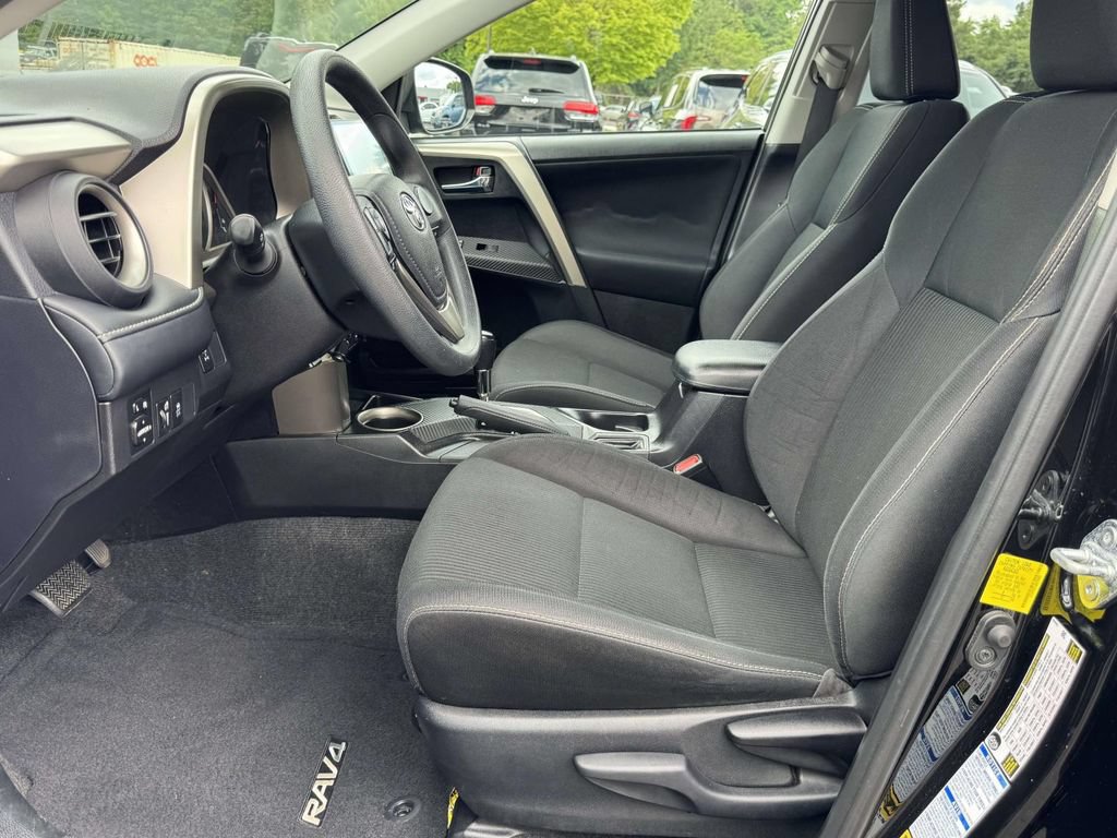 Used 2014 Toyota RAV4 XLE AWD/4WD image 20
