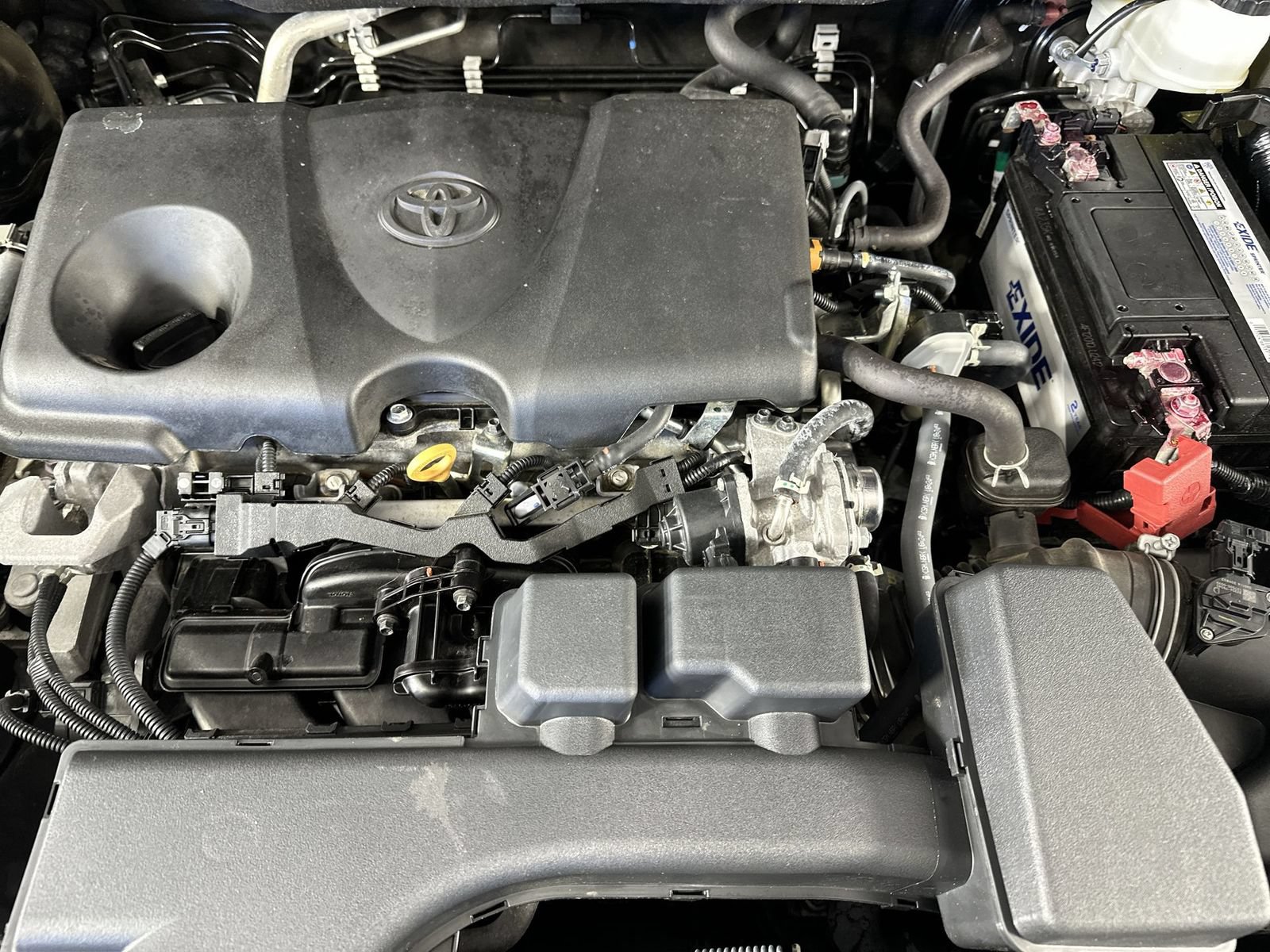 Used 2024 Toyota RAV4 LE FWD image 27