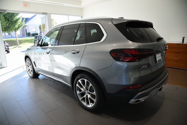New 2026 BMW X5 xDrive40i image 3