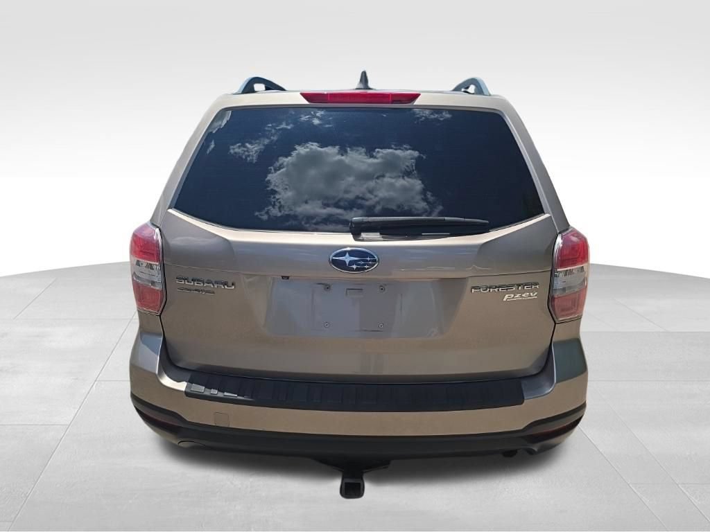 Used 2016 Subaru Forester 2.5i Premium w/ All-Weather Package AWD/4WD image 7