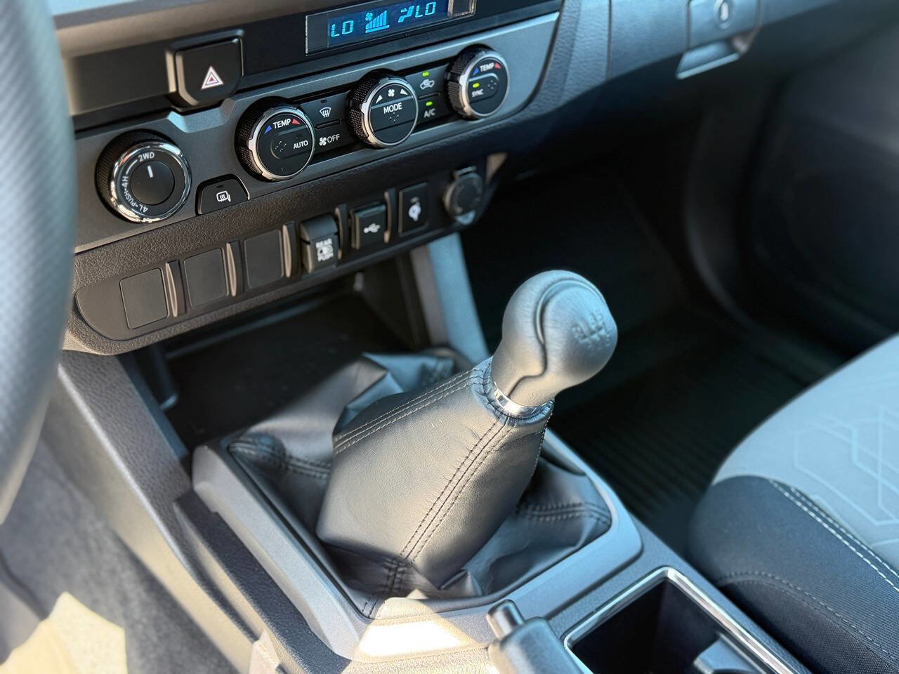 Used 2023 Toyota Tacoma TRD Sport image 81