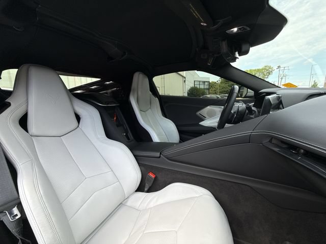 Used 2020 Chevrolet Corvette Stingray Preferred Cpe w/ 2LT Preferred Equipment Group RWD image 17