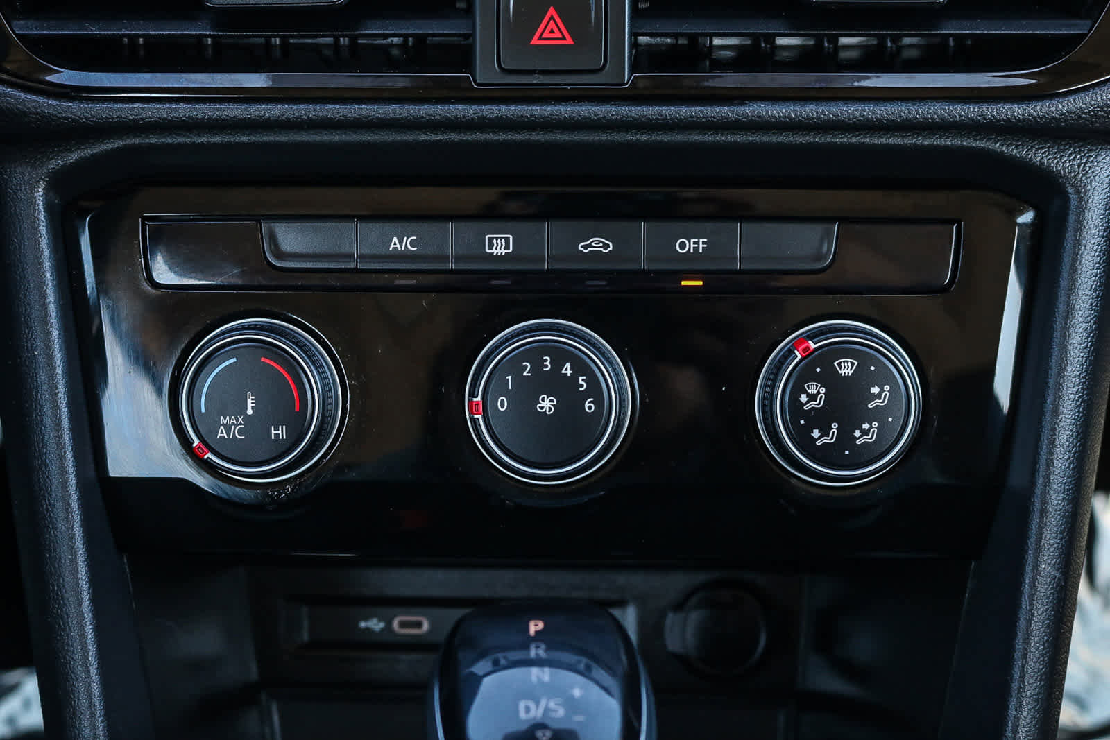 Used 2024 Volkswagen Taos S image 14