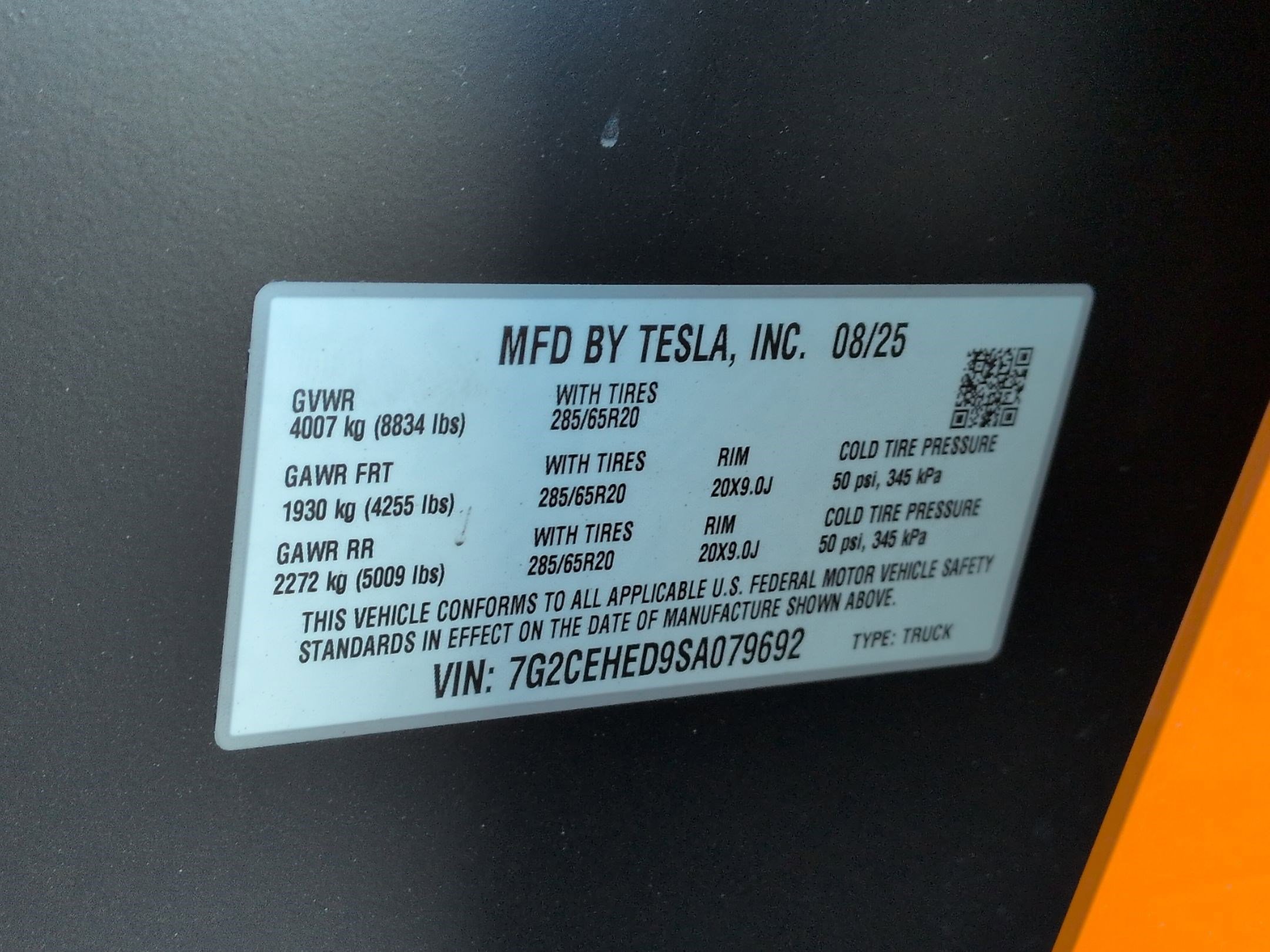 Used 2025 Tesla Cybertruck AWD Crew Cab image 32