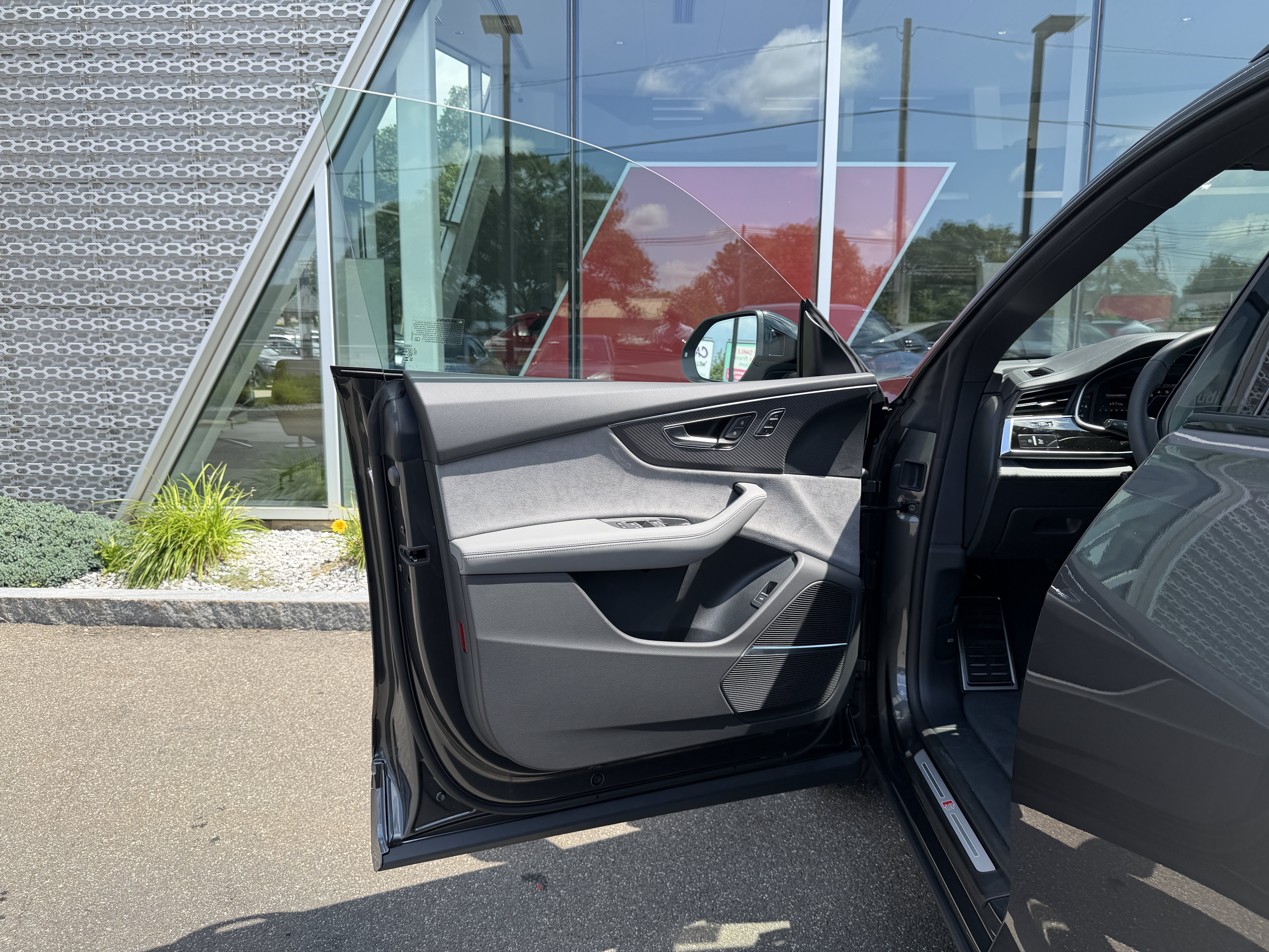 New 2026 Audi SQ8 Premium Plus AWD/4WD image 8