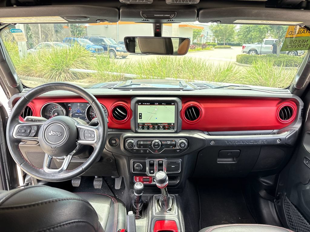 Used 2018 Jeep Wrangler Rubicon AWD/4WD image 7