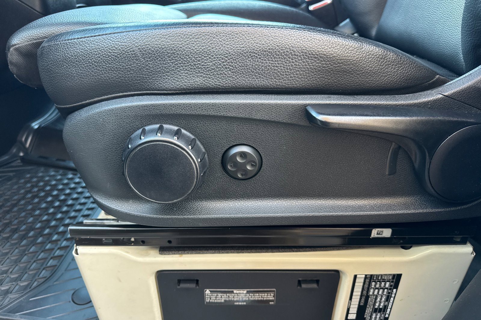 Used 2024 Mercedes-Benz Sprinter 2500 image 12