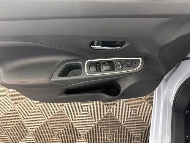 Certified 2025 Nissan Versa SR w/ Trunk Package FWD image 18