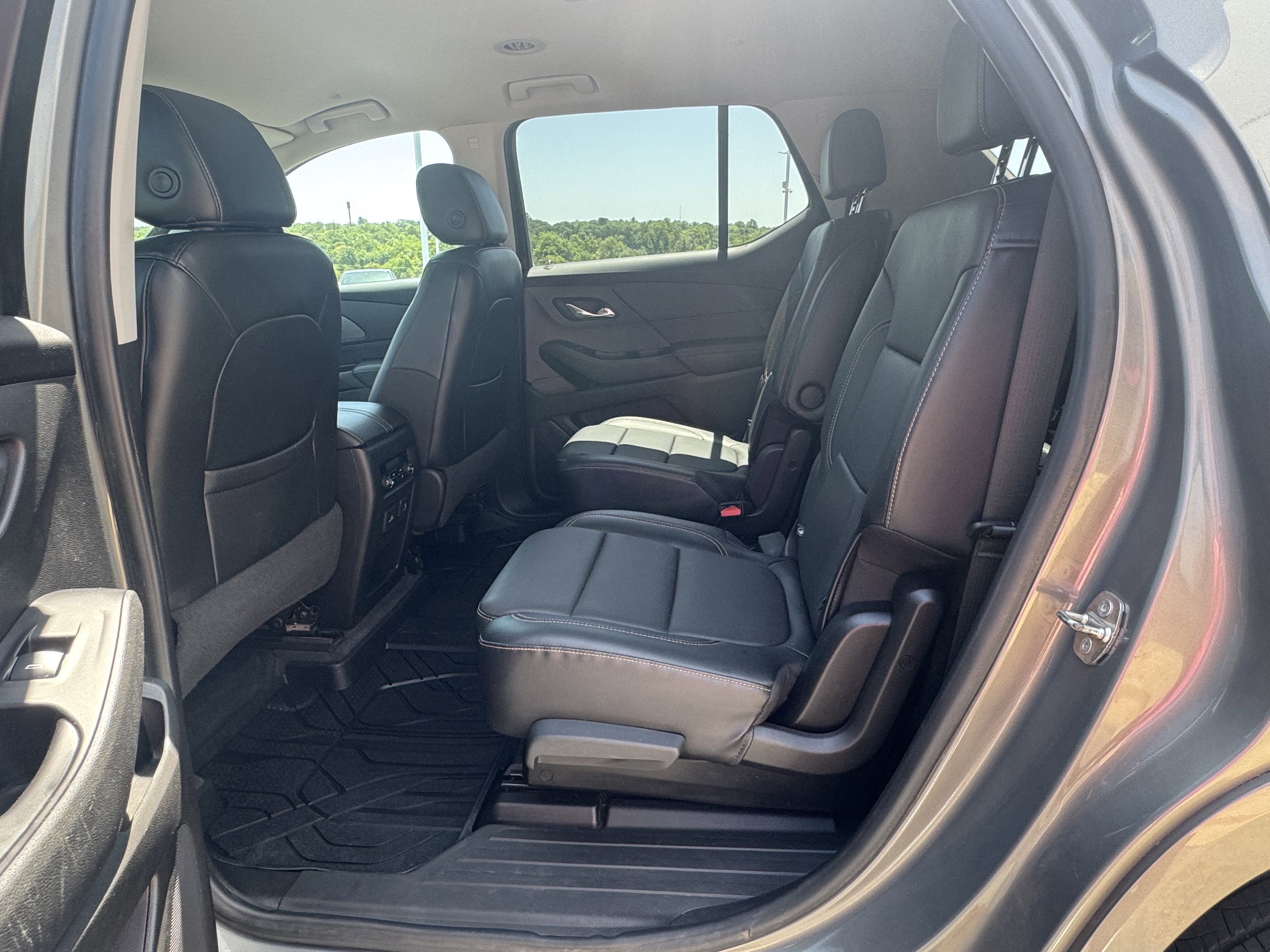 Used 2019 Chevrolet Traverse Premier w/ LPO, Floor Liner Package image 8