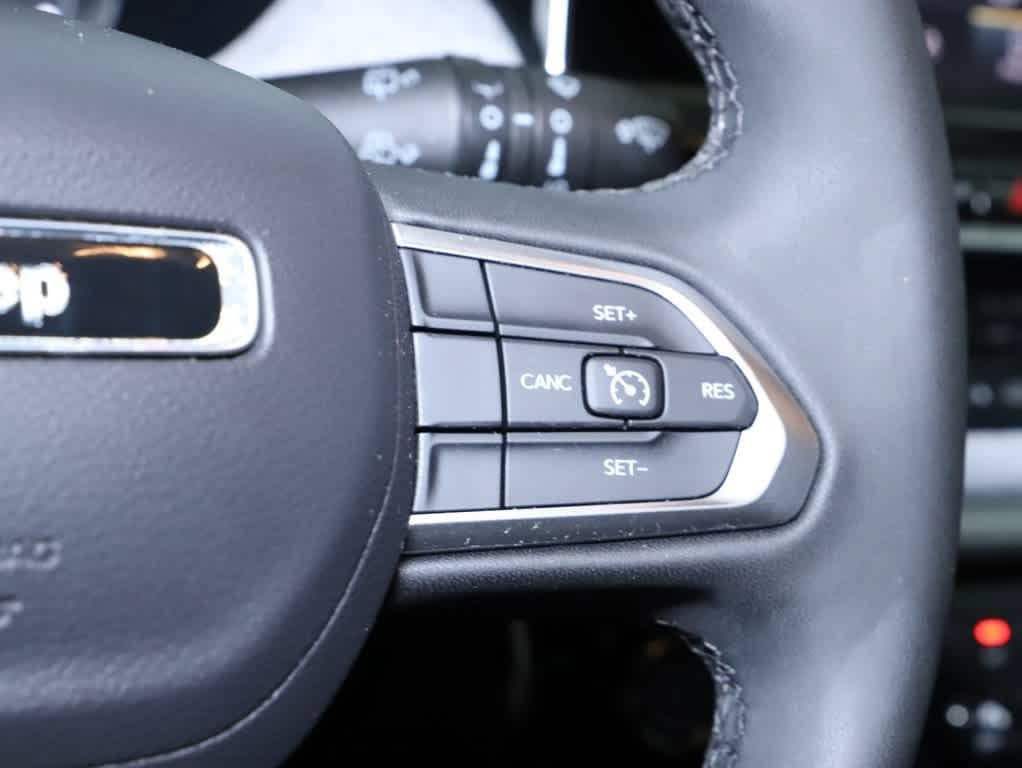 Certified 2024 Jeep Compass Latitude AWD/4WD image 23