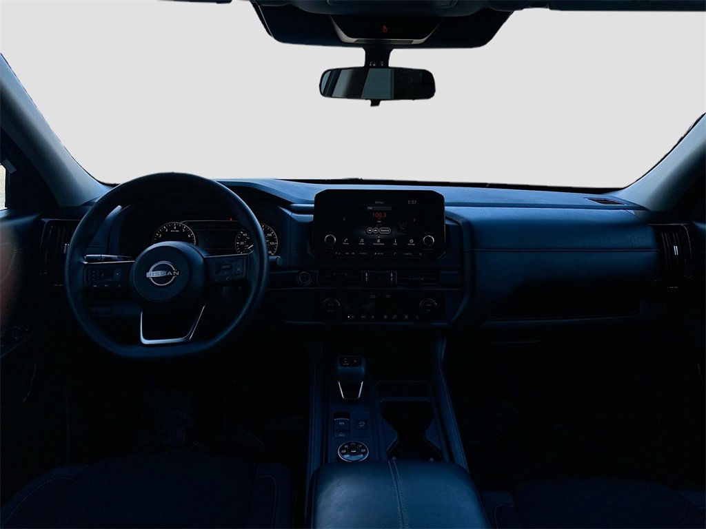 Used 2024 Nissan Pathfinder S image 21