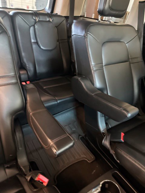 Certified 2024 Lincoln Aviator 2WD w/ Premium Package image 14