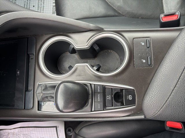 Used 2023 Toyota Camry XLE w/ Cold Weather Package image 19