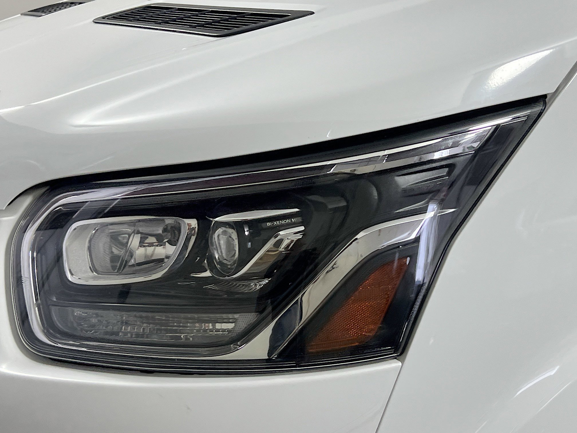 Used 2023 Ford Transit 350 XLT image 11