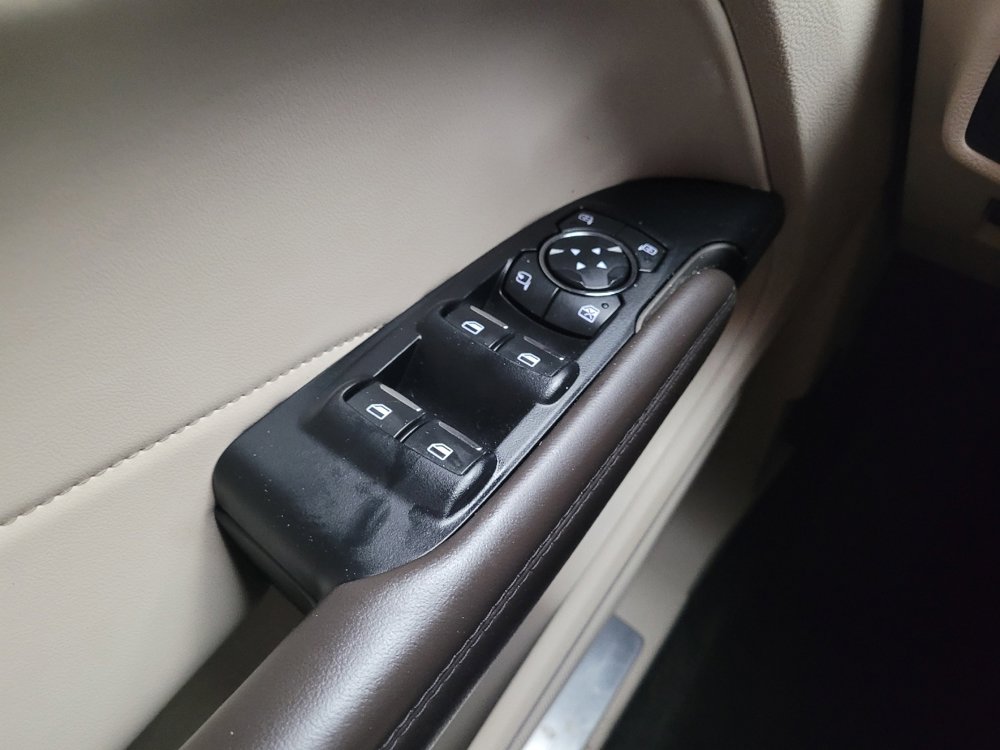 Used 2018 Lincoln MKC Select w/ Select Plus Package image 27