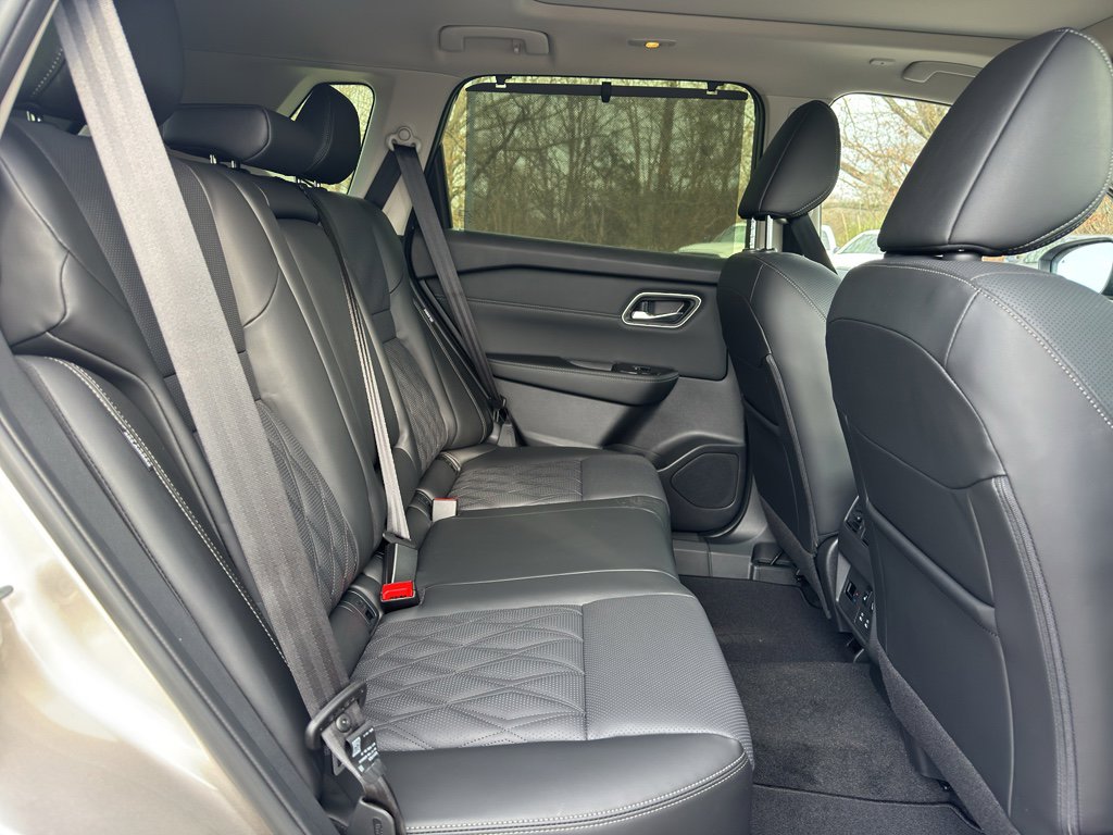 New 2026 Nissan Rogue Platinum image 17