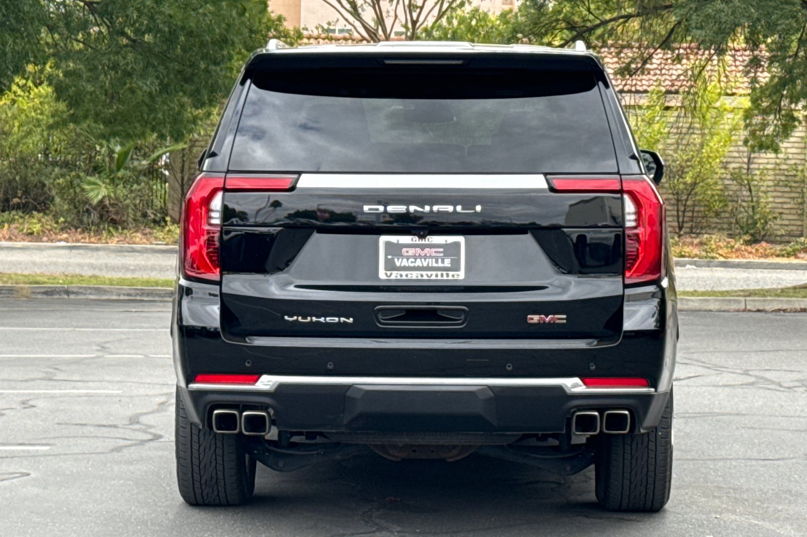Used 2025 GMC Yukon Denali AWD/4WD image 6