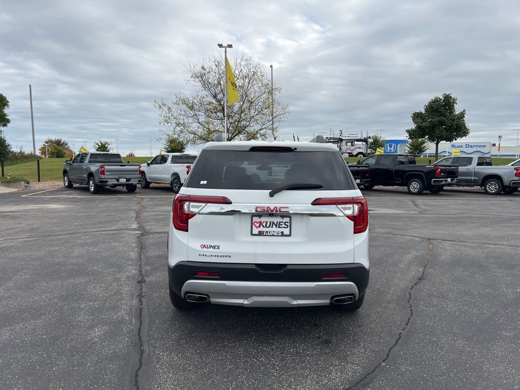 Used 2023 GMC Acadia SLT image 4