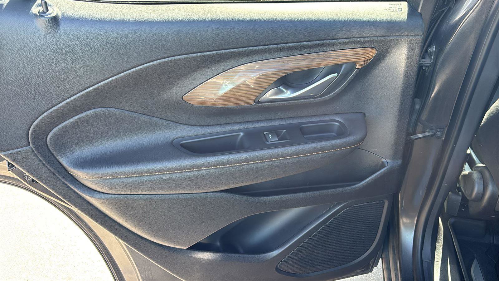 Used 2019 GMC Terrain SLE w/ LPO, Floor Liner Package FWD image 16