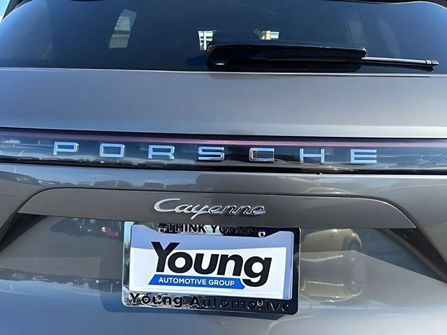 Used 2021 Porsche Cayenne AWD/4WD image 13