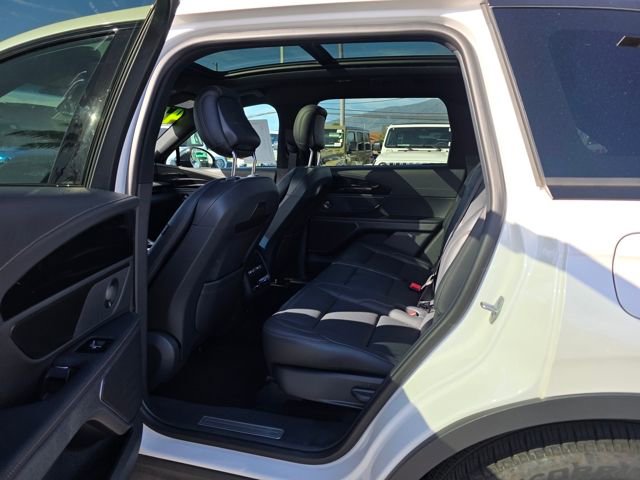 Used 2024 Lincoln Nautilus Premier w/ Equipment Group 102A image 10