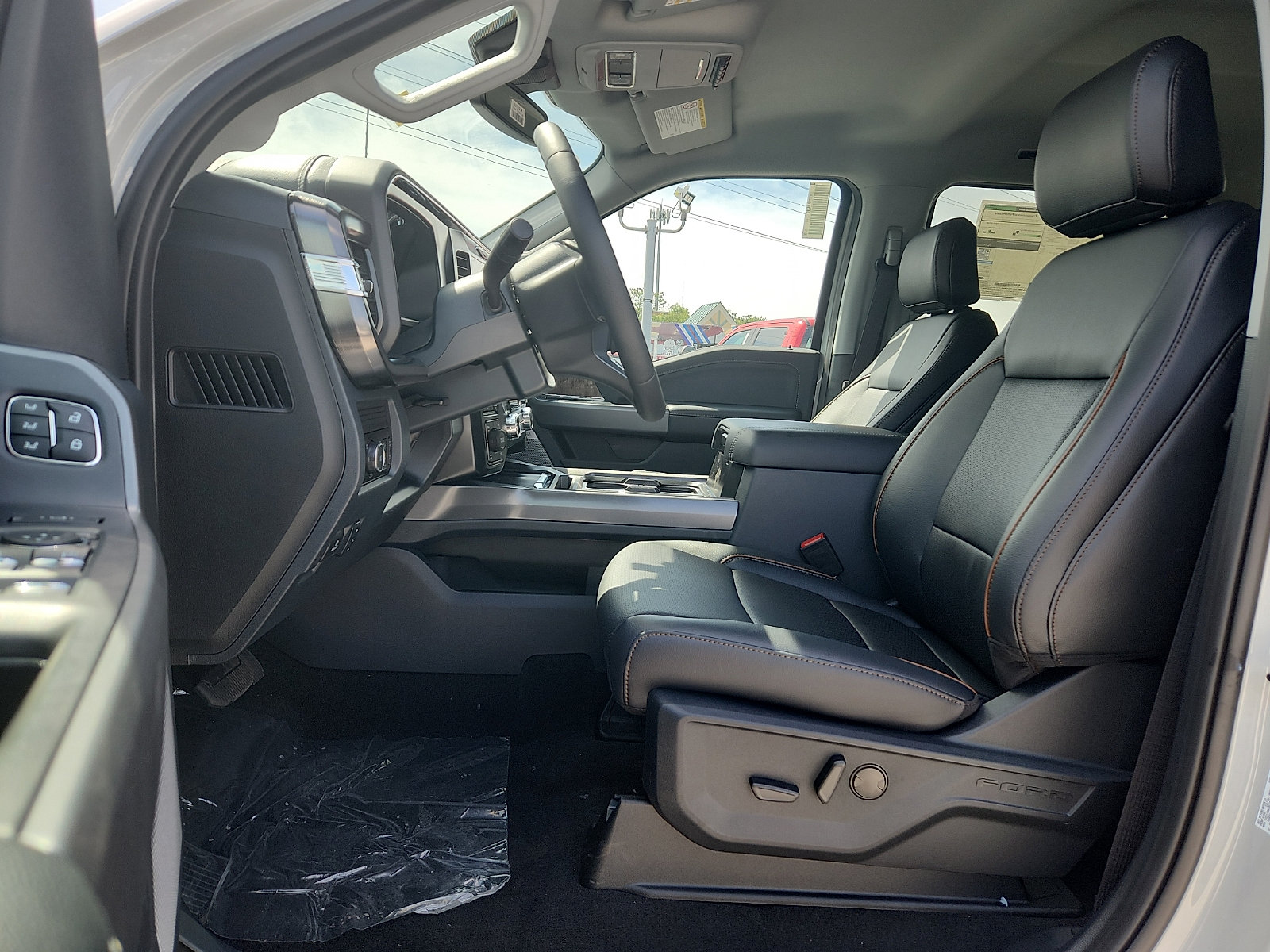 New 2026 Ford F250 Lariat w/ FX4 Off-Road Package AWD/4WD image 9