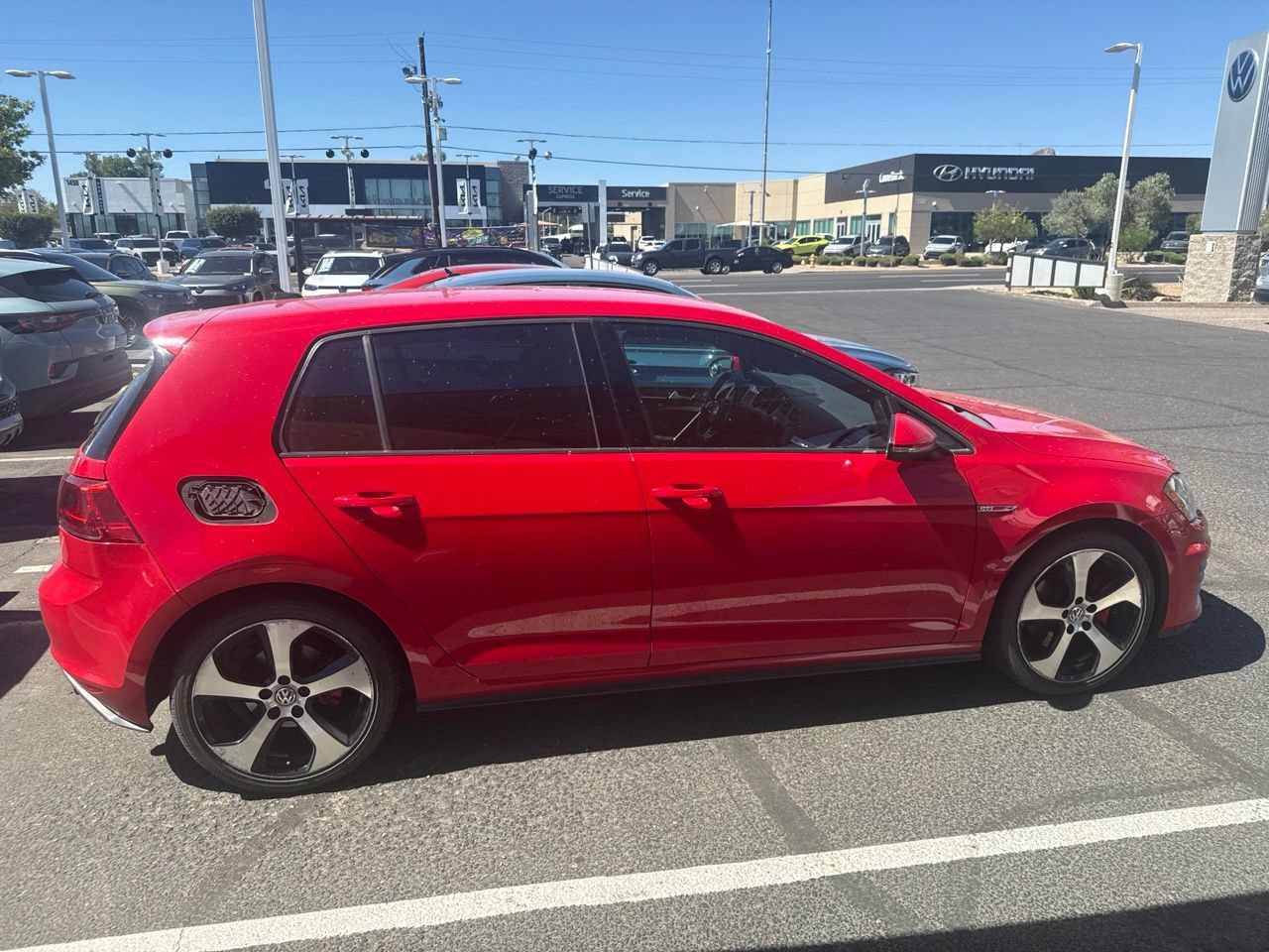 Used 2017 Volkswagen GTI S FWD image 11