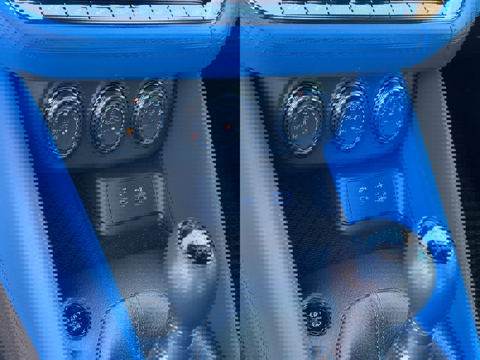 Certified 2024 Nissan Z Performance w/ Floor Mat Package image 24